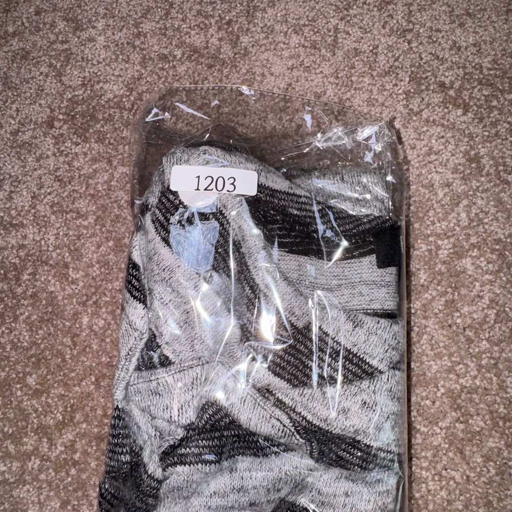 BCX Women's Grey & Black Striped 1/2 Sleeve Top, Button Detail - Size Medium Y2K - Picture 10 of 10